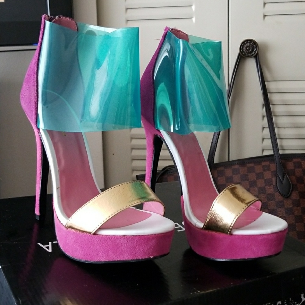 Pink, Gold, Fushia and Fun!! Replica heels